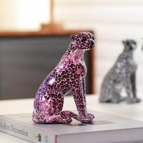 Sėdinčio leopardo statula namų dekoravimui, Europos stiliaus gyvūno skulptūra, prabangi baro spintelės puošmena, namų dekoras slyva