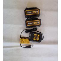 EKSPOZICINIS DCB1102P2M DeWALT McLaren Edition 18V akumuliatorių ir kroviklio rinkinys (2x5.0 Ah)