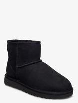 UGG - W Classic Mini Ii - Žieminiai batai - Juoda