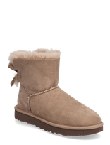 UGG - W Mini Bailey Bow Ii - Aulinukai plokščiu kulnu - Smėlio