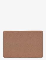 OYOY Living Design - Koko Dog Bowl Mat - Maisto dubenėlis - Smėlio