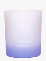 JOIK - Joik Home & Spa Scented Candle Lovely Lilac - Kvapni žvakė - Nude