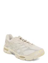 Asics - Gel-Cumulus 16 - Sportiniai žemapadžiai sportbačiai - Kreminė spalva