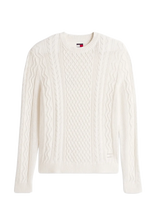 Tommy Jeans - Tjm Slm Badge Cable Knit Sweater - Apvalios apykaklės megztinis - Balta