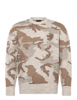 Lyle & Scott - Brushed Camouflage Crew Neck Jumper - Apvalios apykaklės megztinis - Smėlio
