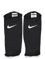 Nike - Nike Guard Lock Sleeves - Sportinės blauzdų apsaugos ir rankovės - Juoda