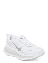 Nike - W Nike Vomero 18 - Bėgimo bateliai - Balta