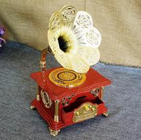 Classic Vintage Retro Carved Phonograph Music Box Kid'S Gift Hand-Made Craft Model For Home Coffee B 15.5x12.5x26cm raudona