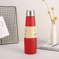 Creative 304 Stainless Steel Thermos Cup High-Looking Simple Coke Bottle Outdoor Portable Sports Kettle 532ml raudona