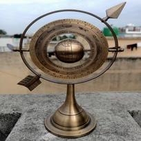 Žalvarinis armillary gaublys, sferinis armillary gaublys su saulės laikrodžio rodykle, Astrolabe Armillary, graviruotas armillary, stalo dekoras, Kalėdų dovana, black
