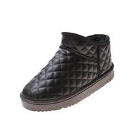 Madingi sniego batai moterims 2024 m. žiemos mada Įsispiriami medvilniniai batai Stori šilti trumpi batai Neslystantys plokščiapadžiai Duonos batai Moteriški ankle boots 36 (One size smalle) juoda