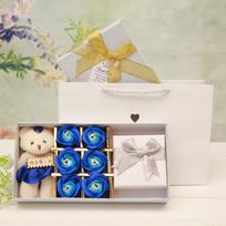 6pcs Romantic Rose Bear with gift box Soap Flower Heads Artificial Flowers Bathing Petals Box For Valentine's Day Wedding Gift beige