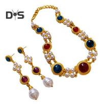 2 Pcs/Set Women Jewelry Set Faux Pearl Double-layered Thick Chain Earrings Exaggerated Retro Royal Style Geometric Stone Necklace Set Formal Banquet auksinė