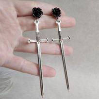 Goth Antique Silver Color Skeleton Key Necklace Creativity Pendant Charm Statement Punk Jewelry Fashion Women Halloween Gift gray