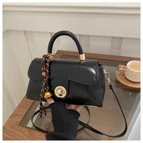 New Christmas square bag women's handbag red wedding bag shoulder messenger bag fashion trend new women's bag Without pendant juoda