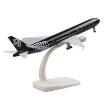 1/400 20cm Lėktuvo Modelis Naujoji Zelandija Boeing 777 Metalinis Metalinis Mastelio Lėktuvas Su Tūpimo Įranga Kopija Kolekcionuojama Dovana Iš Aviacijos juoda