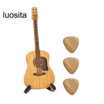 Medinė akustinės gitaros rinkiklio dėžutė su stovu, lygus kraštas, be įtrūkimų, nešiojamas rankų darbo gitaros rinktuvų laikymo konteineris Burlywood