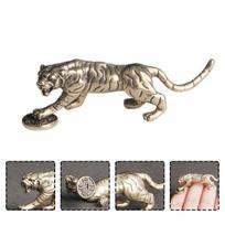 Žalvarinis tigro žaislas Feng Shui figūrėlės Gyvūno liūto figūrėlė Stalo dekoras Skulptūra 6.3x2.3x2cm auksinė