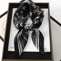 Madingos spaudos šilkinės plaukų juostos Skara Moterys Pavasaris Nauja Elegantiška Gėlių Bandana Kaklo skarelė Galvos juostos Foulard Moteriškos skaros One Size gray