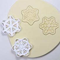Christmas Gingerbread Cookie Cutters Snowflake Santa Cookie Mold Cookie Tool Biscuit Stamp Christmas Kitchen DIY Baking Supplies