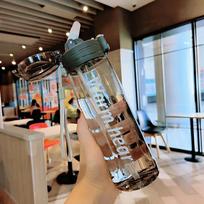 800 ml sportinė vandens gertuvė su šiaudeliu, plastikinės vandens gertuvės su skale, nepralaidžios gėrimo buteliai laukui, be BPA, gėrimų indai 800ml gray
