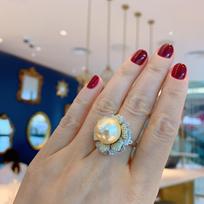 Pale Gold Fritillary Pearl Ladies Ring Fashion, Adjustable Ring Hand