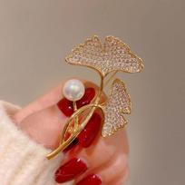 Ginkgo Biloba Brooch High-End Female Design Sense Niche Pearl Pin Anti-Light Silk Scarf Buckle Fixed Clothes Corsage Decoration brown