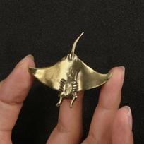Brass Manta Figurine Metal Devil Rays Ornament Retro Feng Shui Model Sea Animal Tea Pet Copper Crafts Home Decor