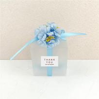 WTEMPO 6 vnt. 7*7*7 cm PVC saldainių dėžutės su kaspinu ir medžiagine gėle, kūrybiškas „pasidaryk pats“ vestuvėms, gimtadieniui, Kalėdoms ir Naujųjų metų vakarėliui 6pcs mėlyna