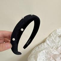 Black Velvet Pearl Headband: Retro Celebrity Style, Trendy Korean Fashion Accessory