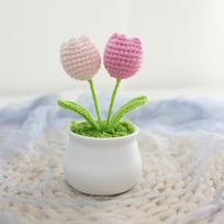 Hand-woven tulip flower pot, realistic simulation flower design, perfect gift for girlfriend, relatives, friends, bright colorful home and party green