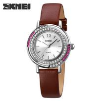 Watch Ladies Student Rhinestone Fashion Trend Waterproof Casual Atmosphere Quartz Women's Watch Same Style