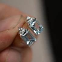 Low-key Luxury Stud Earrings for Women Light Blue Color Crystal Accessories for Noble Party Elegant Female Chic Jewelry gray