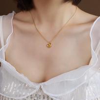 Korean Dongdaemun Simple Temperament Peach Heart Heart Love Necklace Women's Neck Chain Titanium Steel Plated 18k Gold Jewelry Women's Cold Style 42cm