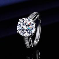 Douyin-launch: Five-Carat Moissanite Ring for Women with Eight Hearts and Arrows Design, European & American Overlapping Style. 5 Carat, Eight Hearts and Eight Arrows balto aukso spalvos