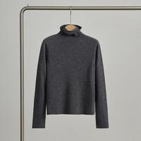 Moteriškas merino vilnos megztinis aukštu kaklu - Elegantiškas rudens/žiemos viršus M-110 catties juoda