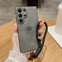Vientisos spalvos odinis plonas telefono dėklas Samsung S25 Edge S24 FE S23 Ultra S22 A56 A36 A55 A16 A15 astronautas matinis smūgiams atsparus minkštas su raišteliu buferinis dangtelis Samsung S25 Edge tamsiai pilka spalva