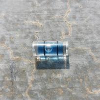 20 vnt. Cilindriniai plastikiniai burbuliniai gulsčiukų buteliukai bruto 7*16mm