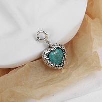 Vintage Hong Kong style rose love pendant niche ins cold wind advanced sense neutral wind necklace