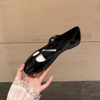 Small gold buckle retro round head T strap Mary Jane flats women's single shoes autumn 34 juoda