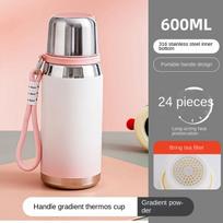 Vieno puodelio dvigubo dangčio vakuuminis puodelis 316 nerūdijančio plieno studentų vandens puodelis, didelės talpos nešiojamasis virves laikantis mergaičių dailus gradientas 600ml-800ml white