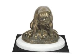 Rotveileris, Rott, Rottie I - šuns figūrėlė, figūrėlė ant balto pagrindo, trofėjus šunų parodos Art-Dog parodoje ruda