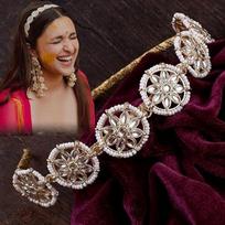 Kundan Studded Matha Patti Sheesh Patti galvos grandinėlė Tradicinė galvos juosta plaukų juosta Juvelyrinė plaukų grandinė moterims ir mergaitėms (Auksinė Balta) brown