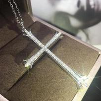 Išskirtinis kryžiaus pakabuko karoliai su akinančiais mini kubiniais cirkoniais Pareiškiantys papuošalai Moteriški mados aksesuarai 45cm