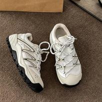 2024 2024 Female Spring Autumn Grey Thick Sole Dad Shoes Round Toe Versatile Student Sports Shoes Lace Up Casual Plush Winter Boot 35