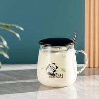 Kawaii puodeliai Mielas pandos stiklinis puodelis su šiaudiniu dangteliu Šaukštas Kavos pusryčių puodelis Alaus bokalų puodeliai ir puodeliai Nemokamas pristatymas geriamiesiems stiklams 520ml