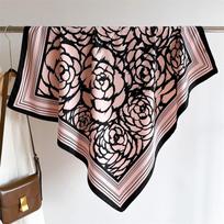 Spausdintas galvos apdangalas Gėlių kvadratinė skara Populiari 90X90cm Bandana Skarelė Prabangus Apsauginis nuo saulės Šilkinės skaros Apsiaustai Šalikas Hidžabas Plaukų juosta 90X90cm black