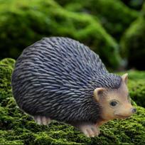 Pasakų sodo dekoracija Lauko statulėlė Miniatiūrinis rankdarbis Atsarginio rakto dėžutė Gyvūno figūrėlė Vejai Hedgehog 15x9.2x7cm gray
