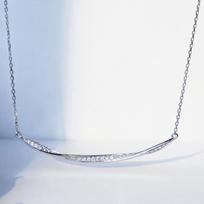 Detailed Lines Smile Necklace  Fashionable Romantic Smile Necklace  Simple Smile Collarbone Chain for Women white