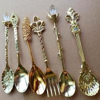 Creative Solid Color 3D Spoon Set: 6-Piece Stainless Steel Tableware for Coffee, Soup, and Rice gray